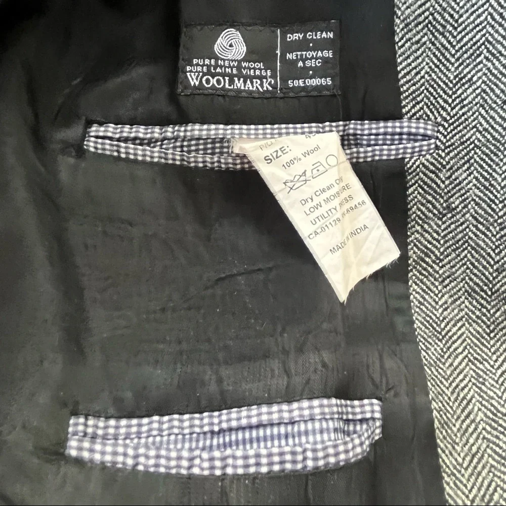 IZOD 100% wool Woolmark heather gray two button suit jacket